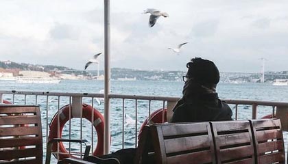 Kaiyun(中国)开云-男子篮球季后赛战况激烈，冠军悬念持续升温，男篮季后赛2021